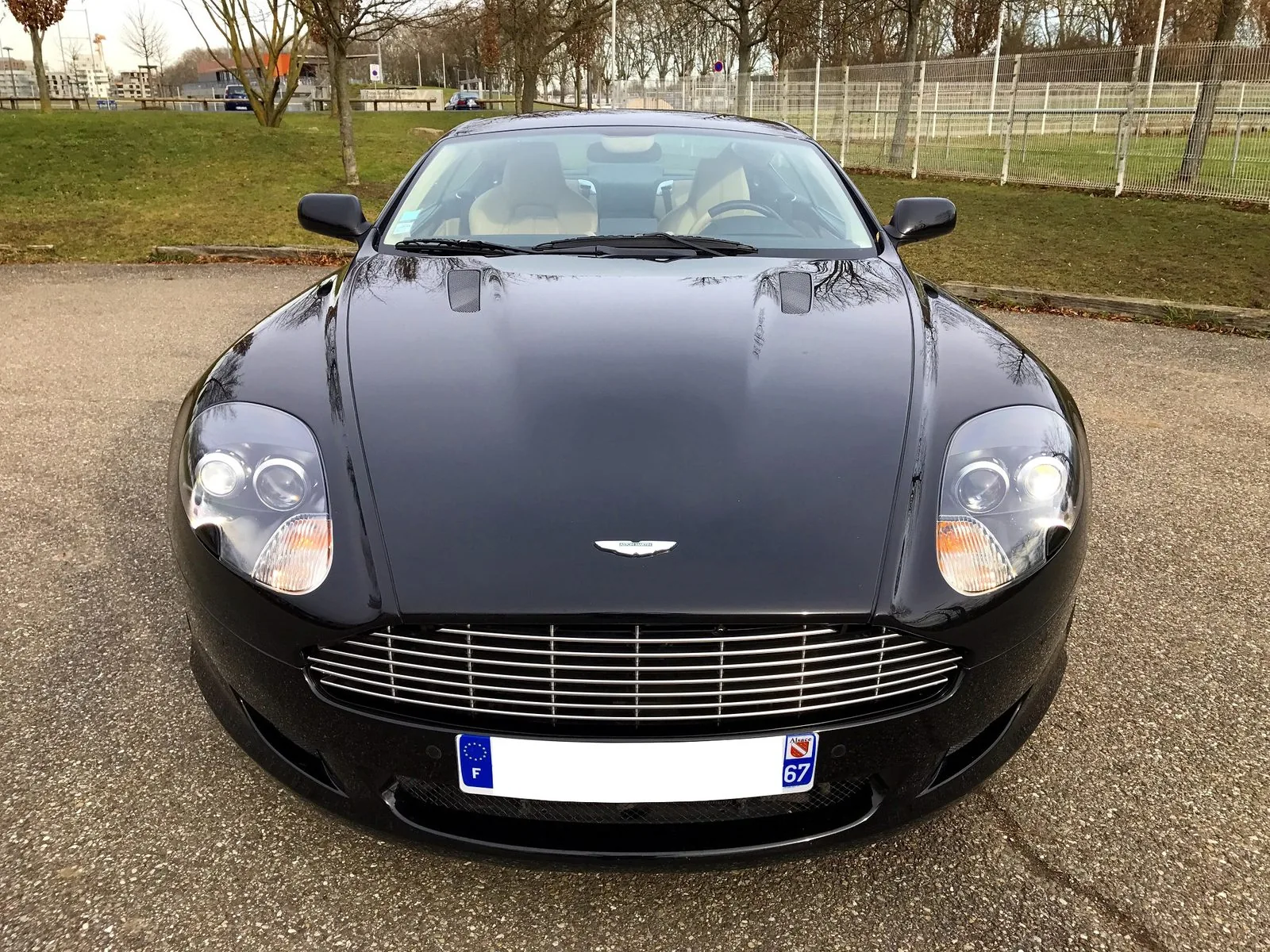 Aston Martin DB9, photo 2
