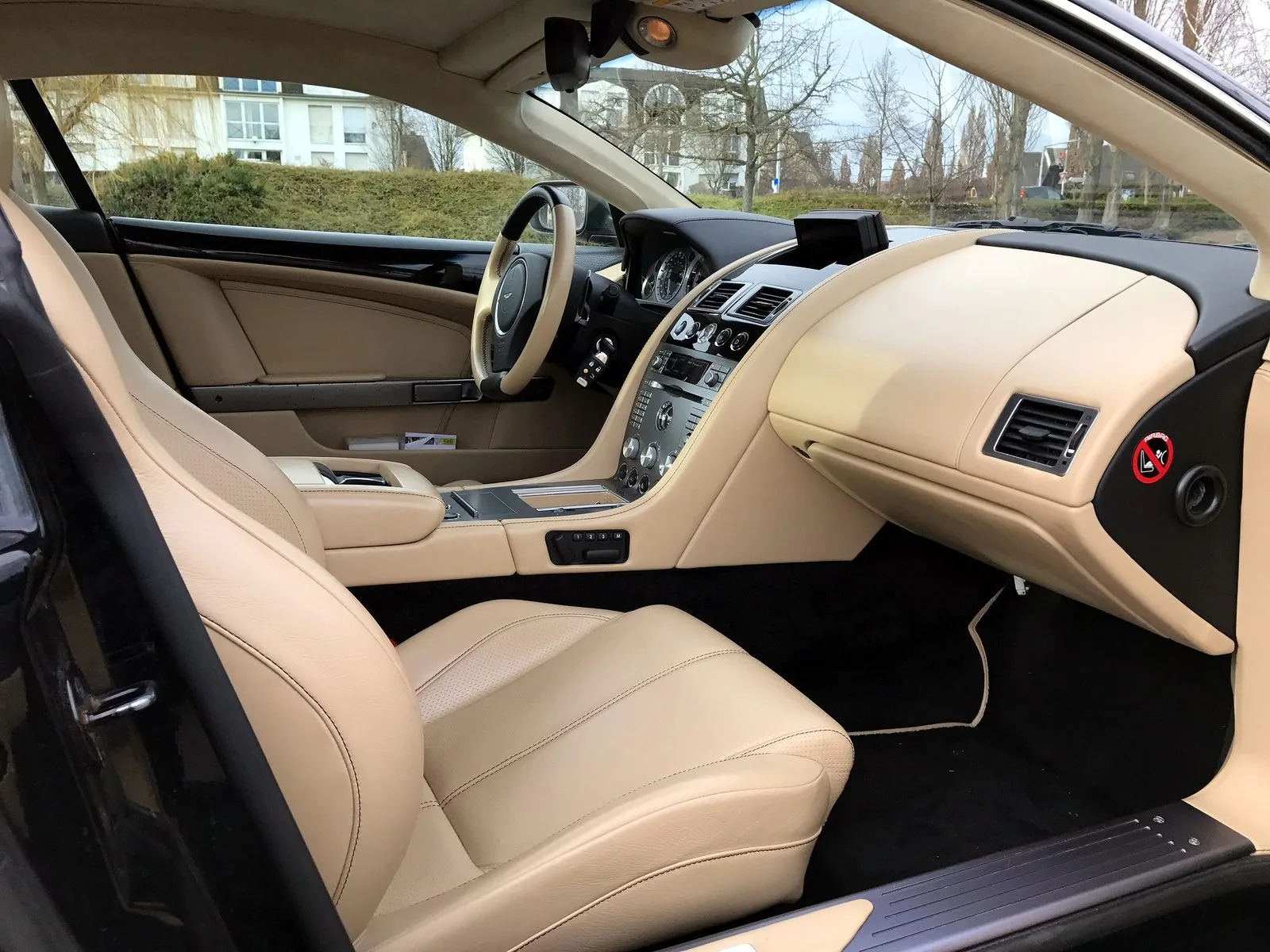 Aston Martin DB9, photo 6