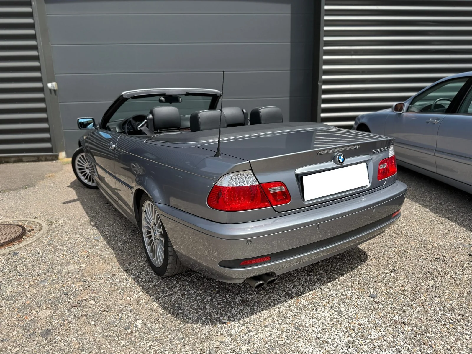 BMW 325Ci cabriolet, capote ouverte