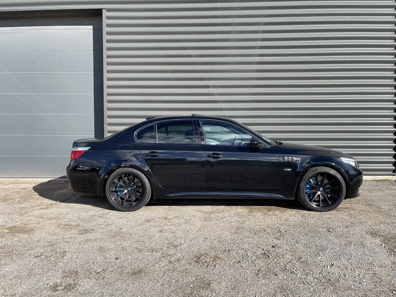 BMW M5 E60 V10