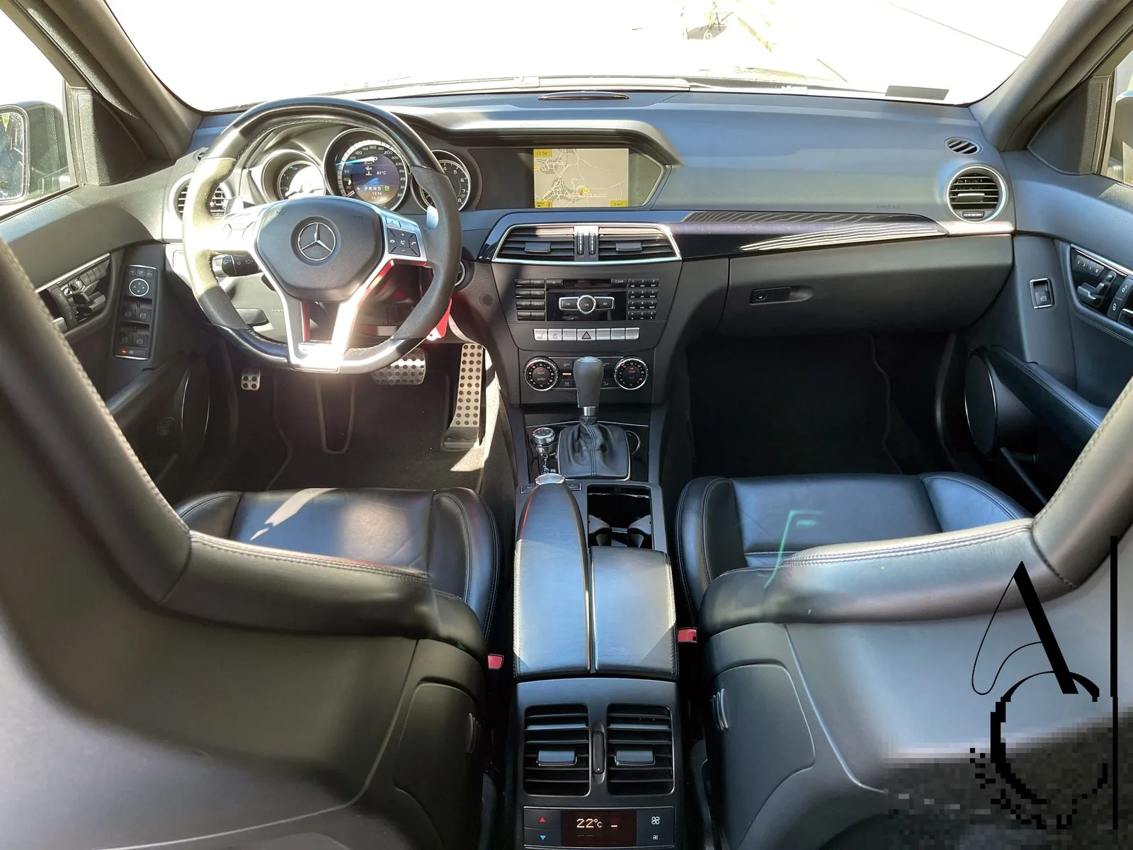 Mercedes C63 AMG 487ch Break, photo 2