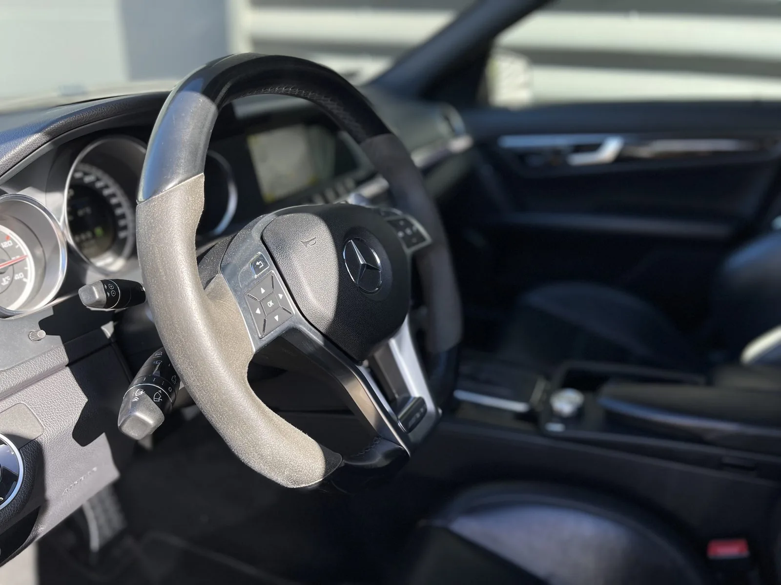 Mercedes C63 AMG 487ch Break, photo 3