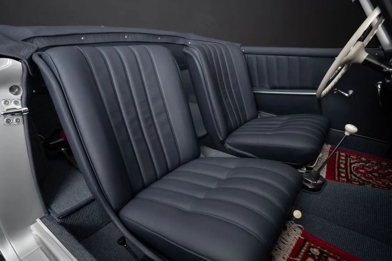 Mercedes-Benz 190 SL, habitacle