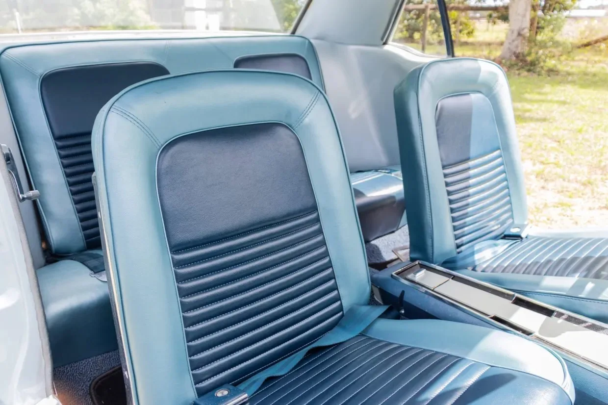 Ford Mustang 1967, sièges arrière