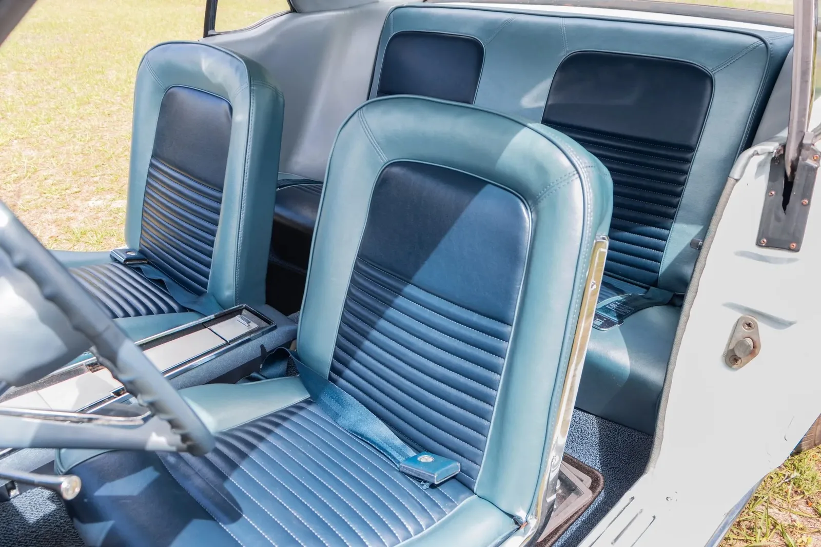 Ford Mustang 1967, banquette arrière