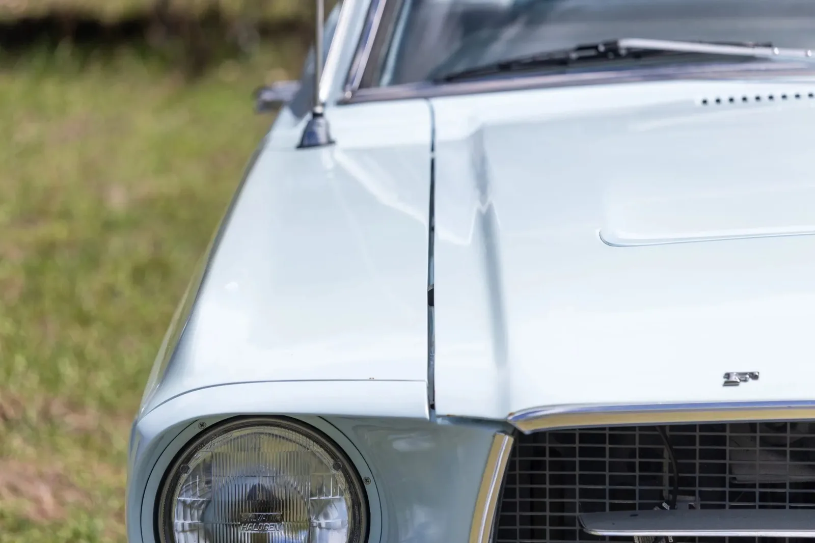 Ford Mustang 1967, calandre et optique avant